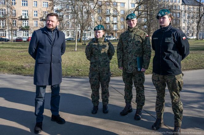 Żołnierze przeprowadzili zwiad w Krakowie. Są pierwsze ustalenia w sprawie mostu