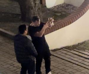 Daniel Martyniuk  skuty w kajdanki wyprowadzony z hotelu