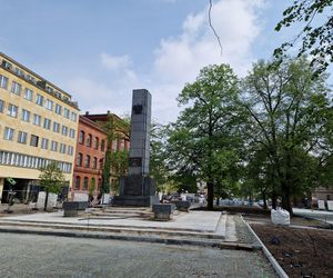 Tak teraz wygląda plac Wolności w Bydgoszczy. Powrót kwiaciarek ponownie opóźniony
