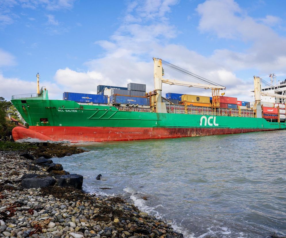 Norwegia. Kontenerowiec zszedł z kursu i niemal uderzył w dom. To surrealistyczne