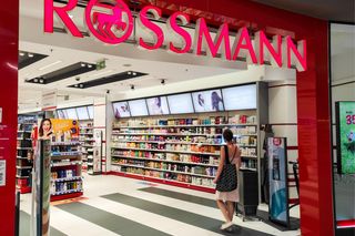 Klientki uwielbiają te produkty z Rossmann! Wyprzedają się w mgnieniu oka