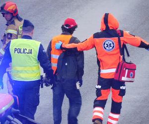 Ostatnie Pokolenie przykleiło się do jezdni na S8. Strażacy musieli skuć asfalt