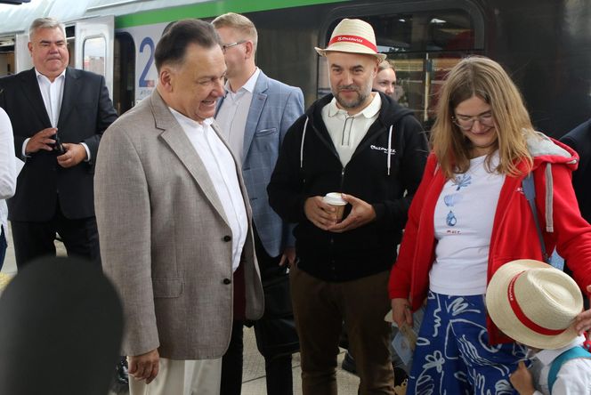 Pociąg "Słoneczny" już wozi nad morze 