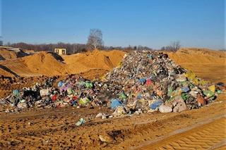 Koparką chciał przejechać inspektora ochrony środowiska