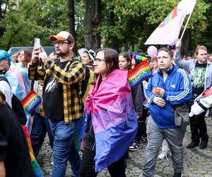 Marsz Równości w Katowicach 2025. Setki ludzi przeszło ulicami miasta. Były protesty