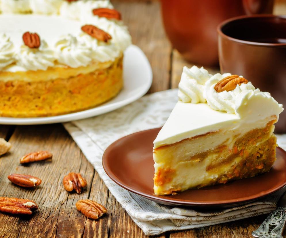 sernik z ciastem marchewkowym