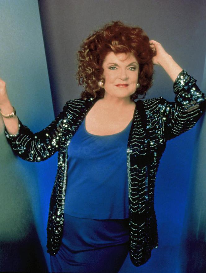 Darlene Conley jako Sally Spectra