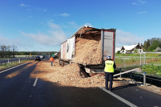 Zderzenie ciężarówek na obwodnicy Olsztyna