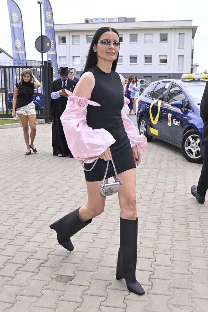 Gwiazdy na jesiennej ramówce Polsatu błyszczały błękitem i dekoltami poniżej pasa. Tylko Ada Fijał i Kasia Cichopek przełamały sztampę