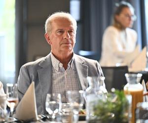 Tomasz Stockinger pogrążony w smutku. W oczach jego mamy „gaśnie życie”