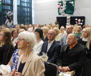 Jubileusz 40-lecia połączony był ze świętem szkoły, ponieważ obchodzi ona również 28. rocznicę nadania imienia.
