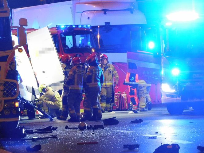 Tragedia na S2 pod Warszawą. Pięć osób nie żyje w wyniku wypadku drogowego w pobliżu Konotopy!