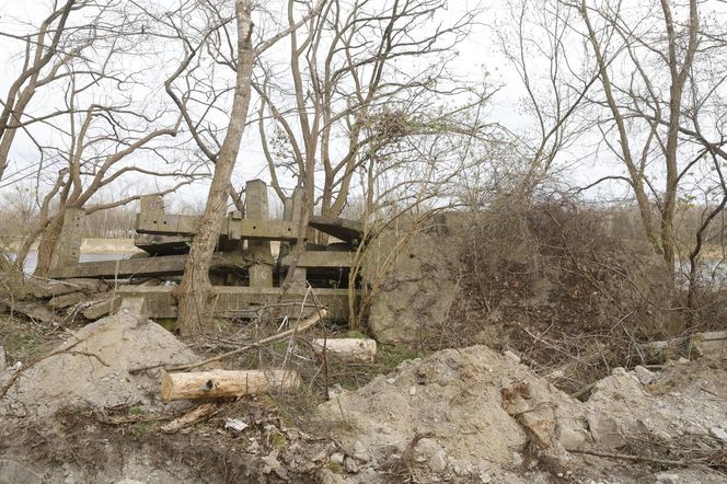 W Warszawie powstaje drugie "lapidarium". Miasto nie usunie betonowych odpadów. "To artefakty"