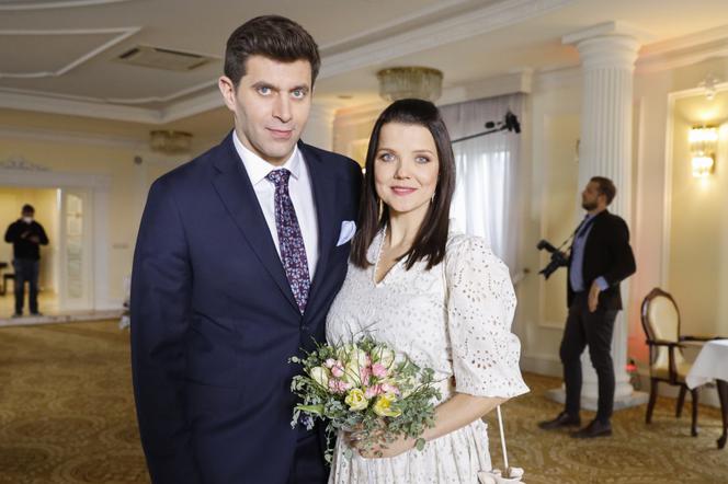 Na Wspólnej odc. 3288. Marta (Joanna Jabłczyńska), Mikołaj (Krzysztof Wieszczek)