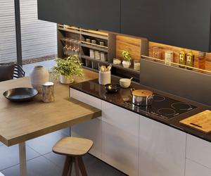 Szafki i półki kuchenne efektownie podświetlone