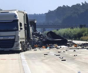 Wielka eksplozja na autostradzie! Dwóch Polaków nie żyje. Tragiczne ustalenia