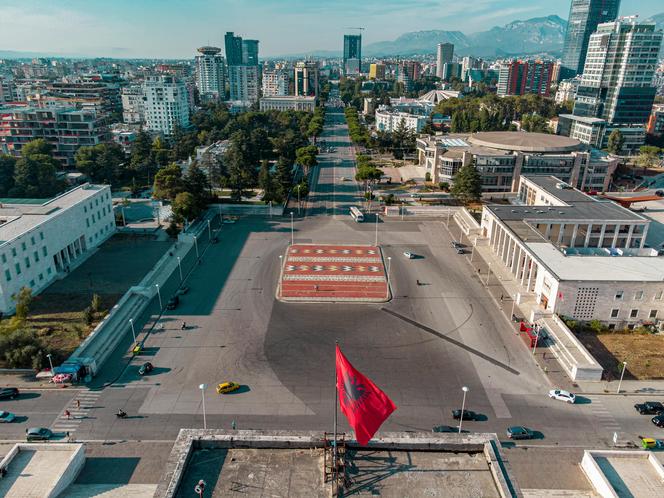 Albania to nowy wakacyjny kierunek z lotniska w Szymanach