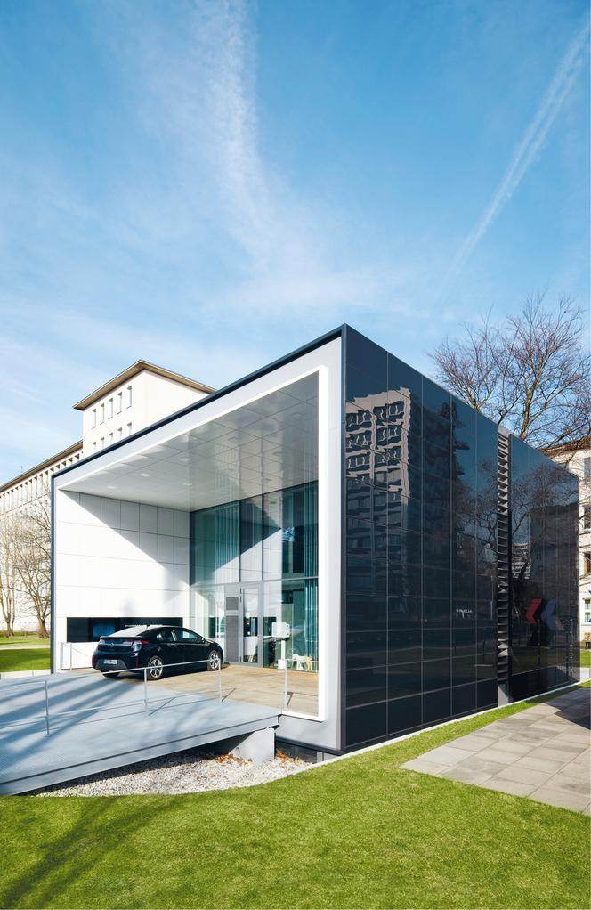 Dom plusenergetyczny i elektromobilny z Berlina, projekt: arch. Werner Sobek