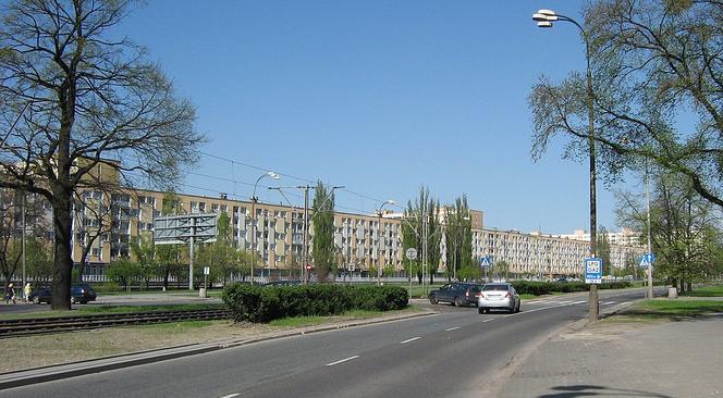 Najdłuższy budynek w Warszawie. Oto "Jamnik"
