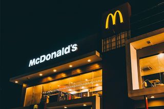 Czy McDonald's będzie otwarty we Wszystkich Świętych?