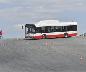 Autobusy w poślizgu! Kto tym razem okazał się najlepszym kierowcą autobusu? 