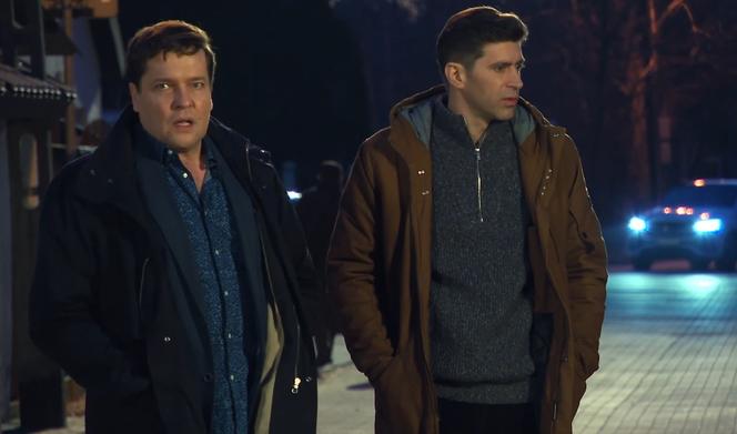 Na Wspólnej odc. 3473. Michał (Robert Kudelski), Mikołaj (Krzysztof Wieszczek)