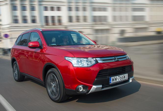 Mistubishi Outlander 2014 - odświeżony SUV z Japonii już w salonach