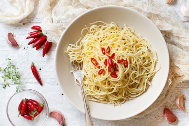 Spaghetti z czosnkiem i chili [DIETA EWY CHODAKOWSKIEJ]