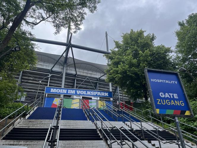 Na tym stadionie Polacy zagrają z Holandią. Jak wygląda obiekt w Hamburgu przed niedzielną bitwą? [ZDJĘCIA]