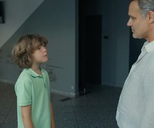 Barwy szczęścia. Grześ (Noah Culbreth), Karol (Jan Wieczorkowski)