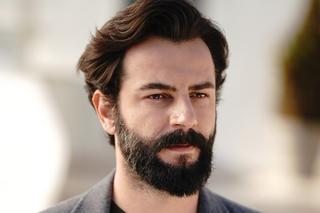 Przysięga. Gökberk Demirci