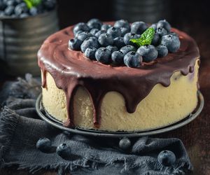 Idealny sernik: prosty i szybki przepis na kremowy sernik, który nie opada i nie pęka