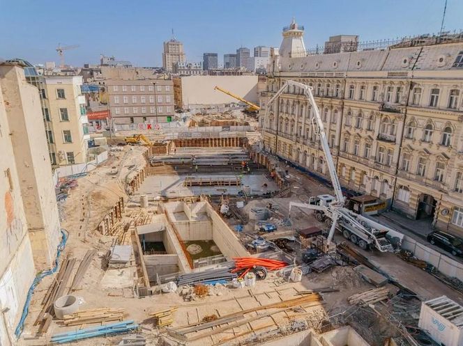 Budowa tunelu kolejowego i przystanku Śródmieście w Łodzi (marzec 2025)