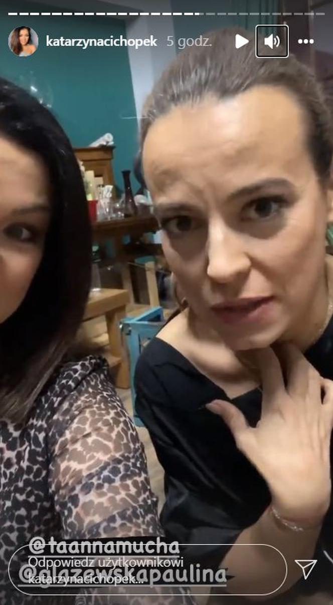 M jak miłość na planie: Kinga (Katarzyna Cichopek), Magda (Anna Mucha)