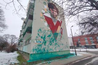 Akt wandalizmu przy Piłsudskiego. Zniszczono dwa murale