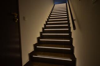 Oświetlenie schodów