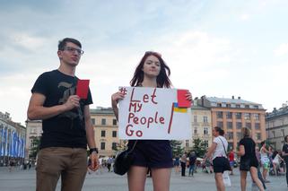 Ukraińcy protestowali na krakowskim Rynku. Chcą, by Ołeh Sencow i inni ukraińscy więźniowie polityczni zostali wypuszczeni z rosyjskich więzień