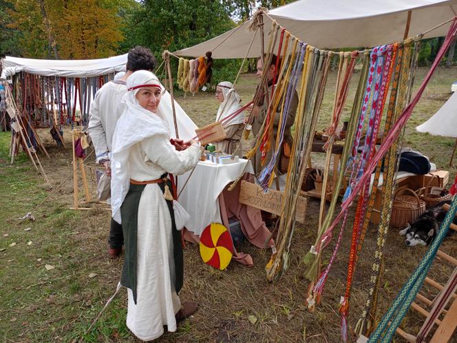 Odbywający się w Mrozach Festyn Archeologiczny to wydarzenie, które z roku na rok przyciąga coraz więcej umieszkańców regionu i turystów