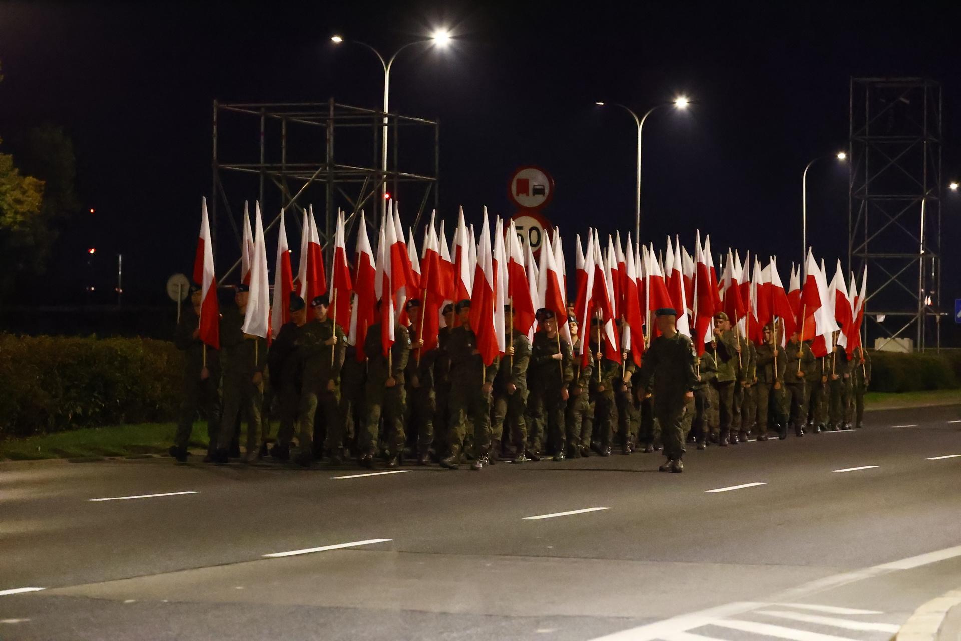Święto Wojska Polskiego. Nocna próba przed defiladą