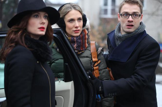 PRZYJACIÓŁKI 2 sezon. Zuza (Anita Sokołowska), Monika (Natalia Klimas), Dagmar (Marcin Korcz)