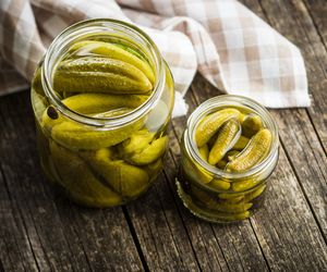 Sok z kiszonych ogórków dla zdrowia i urody. Jakie właściwości ma sok z kiszonych ogórków?