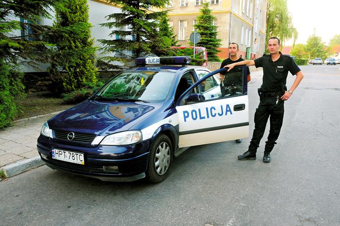 Policjanci z Olsztyna uratowali wisielca