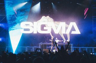 Fajer Festiwal 2025 w TAURON Parku Śląskim. Pierwszy dzień przyciągnął tłumy