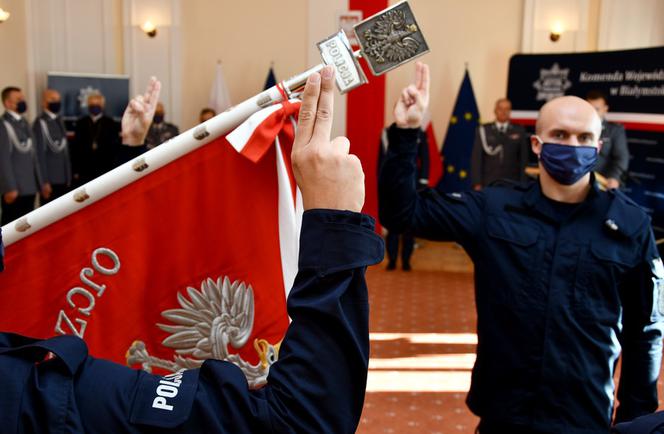 Nowi policjanci w woj. podlaskim. Ślubowanie złożyło 12 policjantów