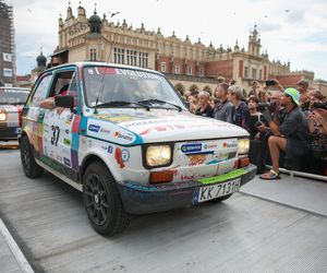 Finał Wielkiej Wyprawy Maluchów na Rynku w Krakowie