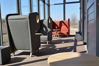 Wyremontowany budynek dworca PKP w Deszcznie