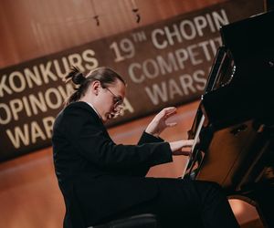 Polak faworytem w Konkursie Chopinowskim. Ma zaledwie 19 lat, a gra jak wirtuoz
