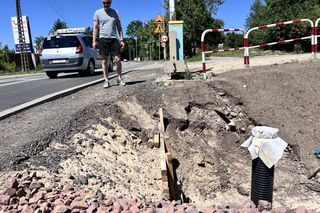 Tomasz Hejna na Przejeździe kolejowy łączącym Morasko z Piątkowem 