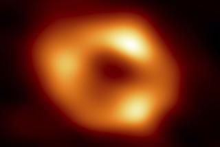 Czarna dziura. Pierwsze zdjęcie Sagittariusa A w centrum Drogi Mlecznej