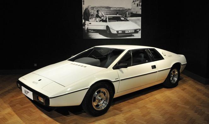 Lotus Esprit Submarine